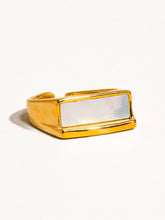 Load image into Gallery viewer, Pearlcore Ring
