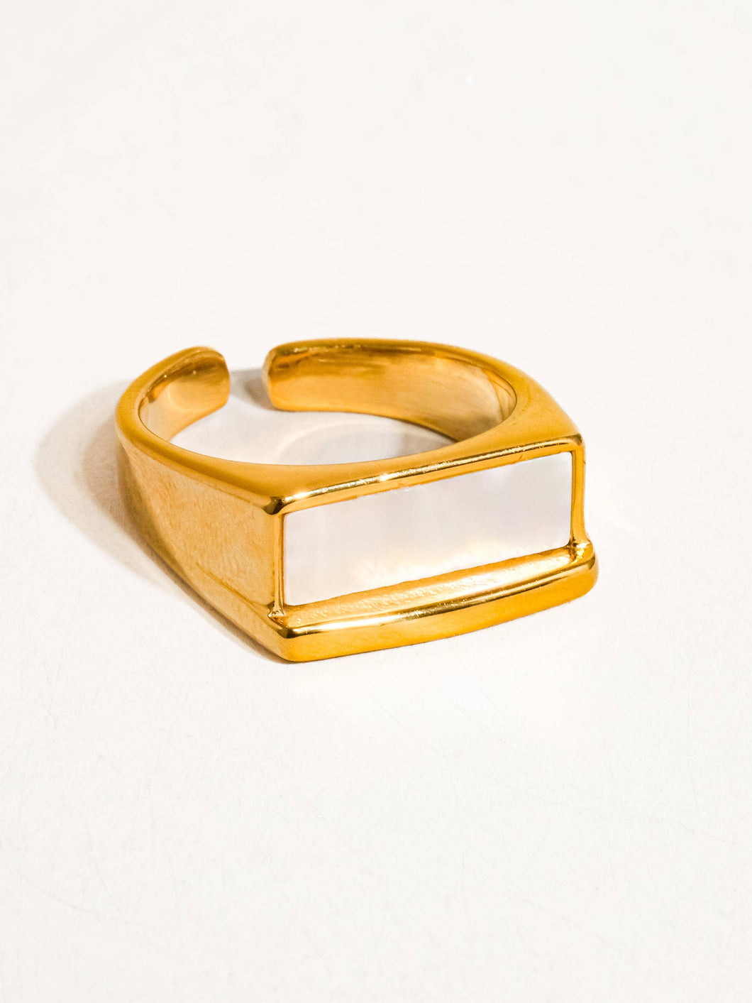 Pearlcore Ring