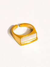 Load image into Gallery viewer, Pearlcore Ring
